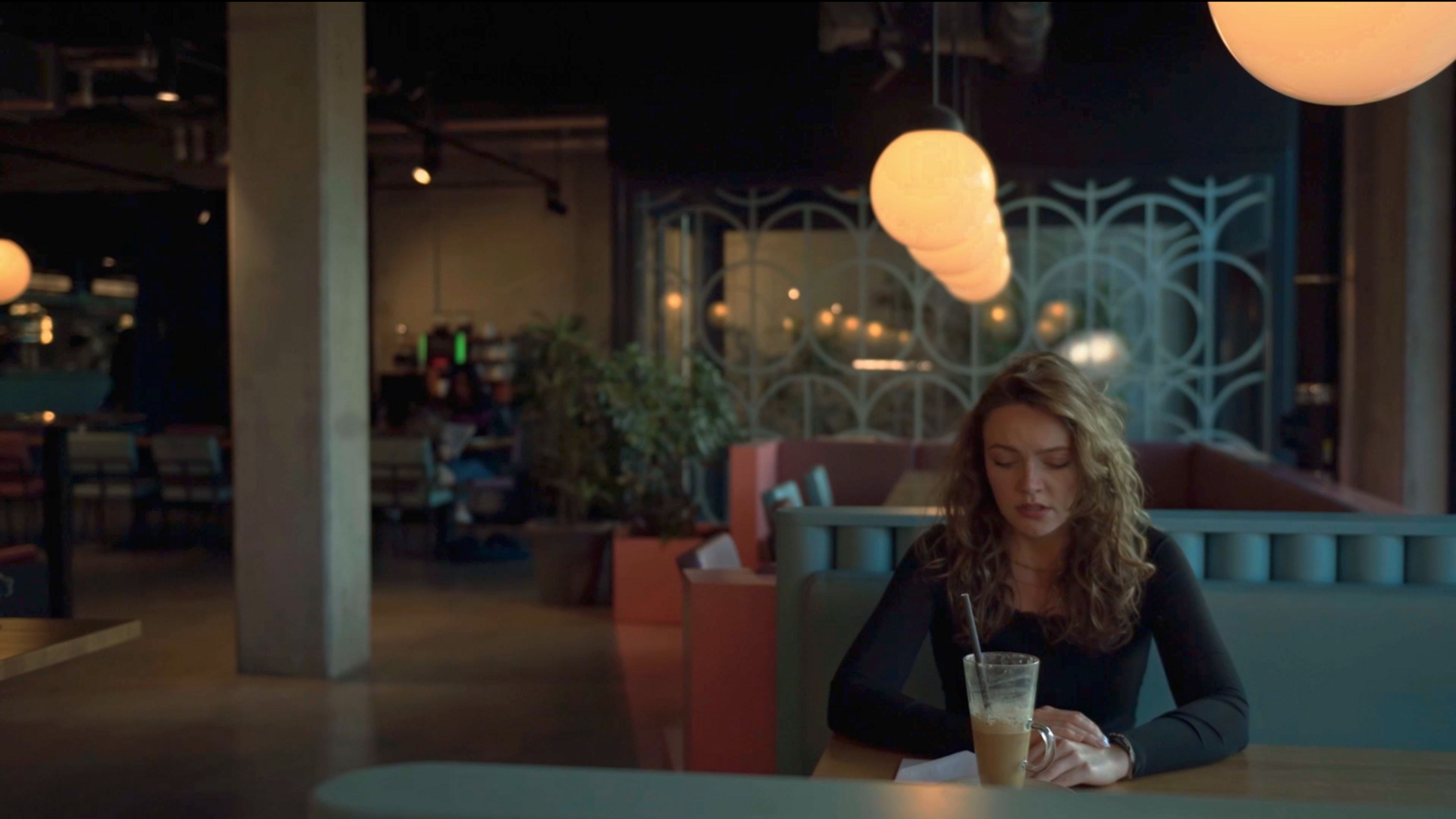 Tabeia - Love Me (Music Video)